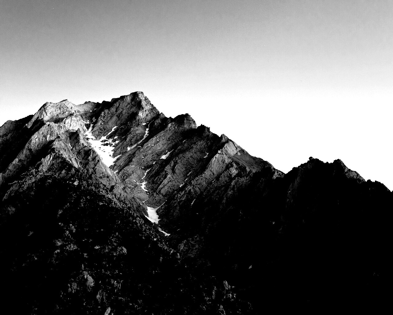 Розовые горы обои