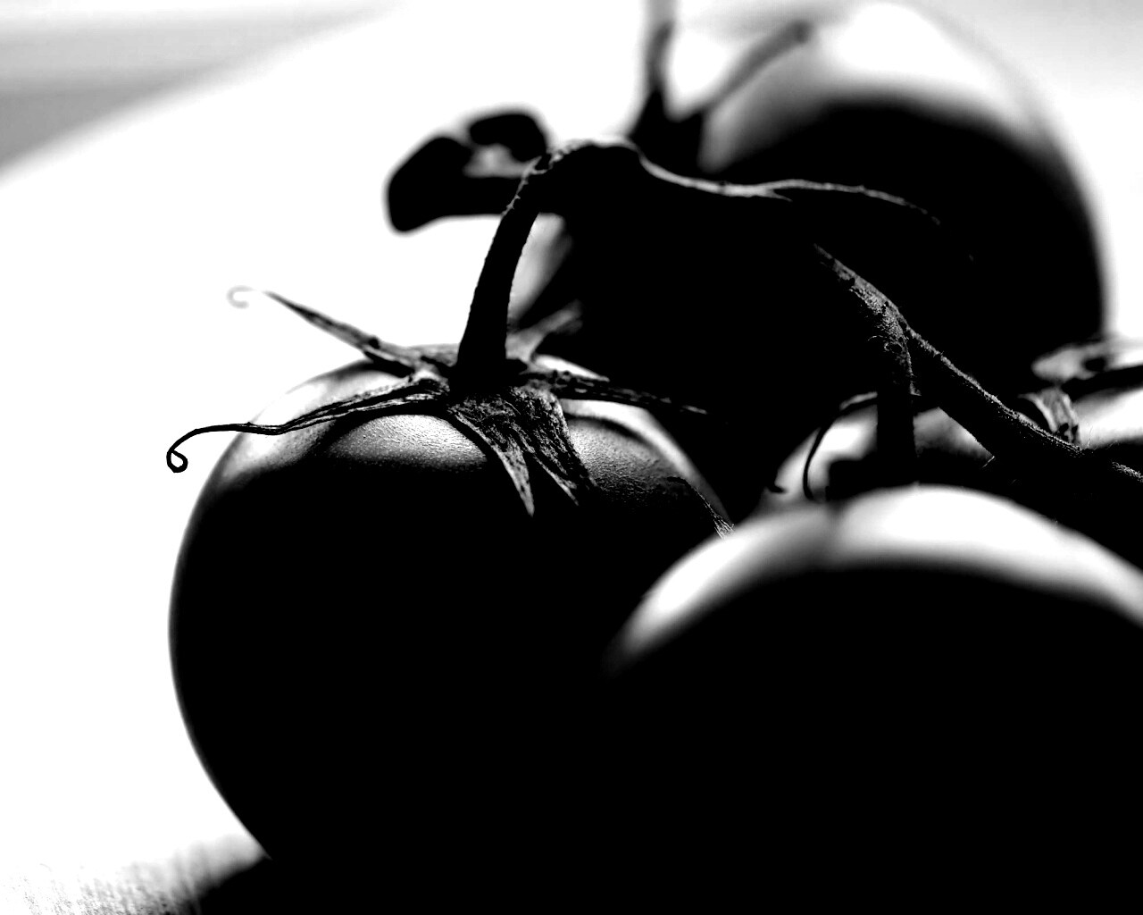 Аппетитные помидоры обои