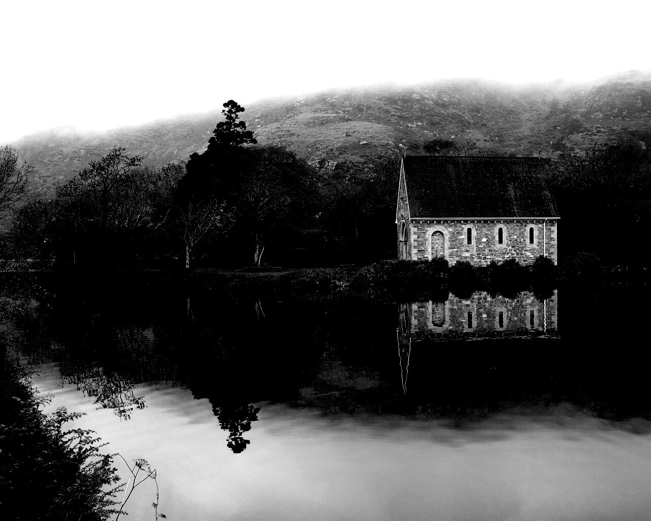 Живописный дом обои