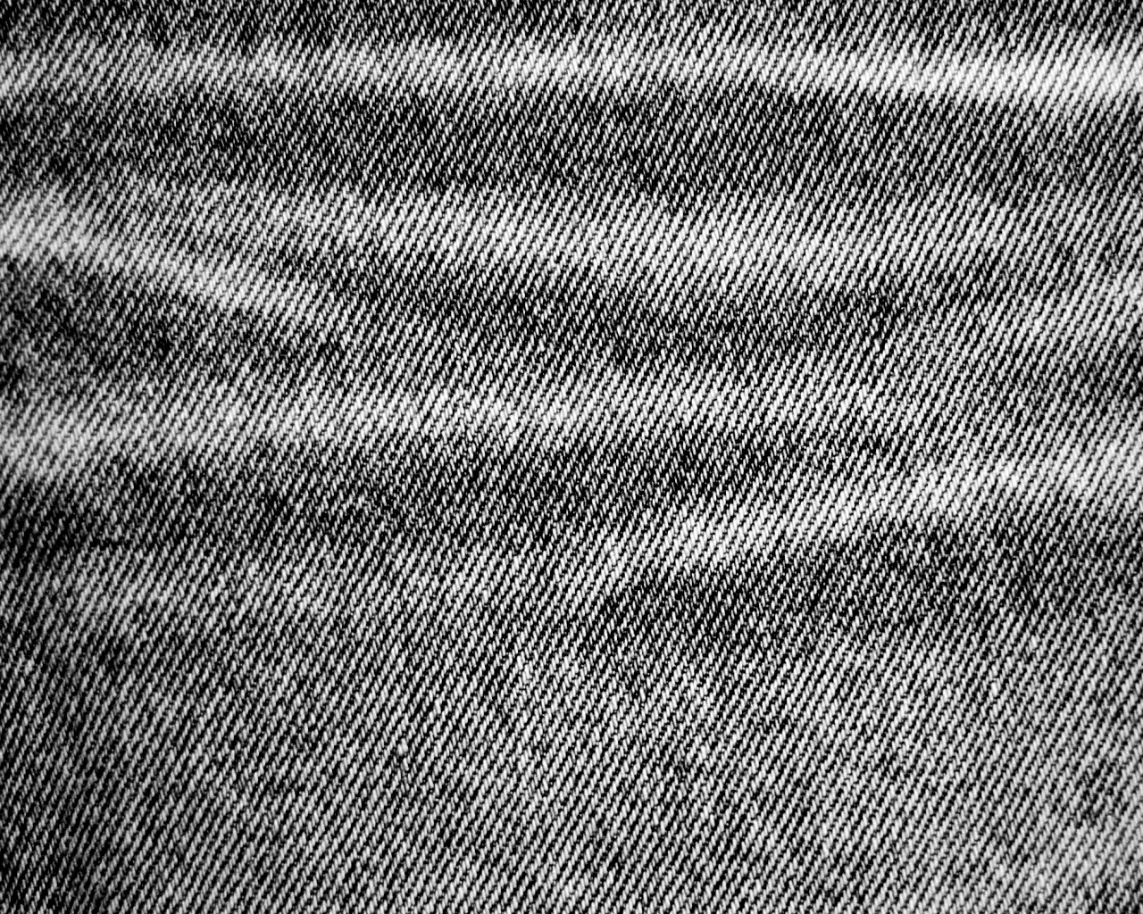 Джинсы со складками обои