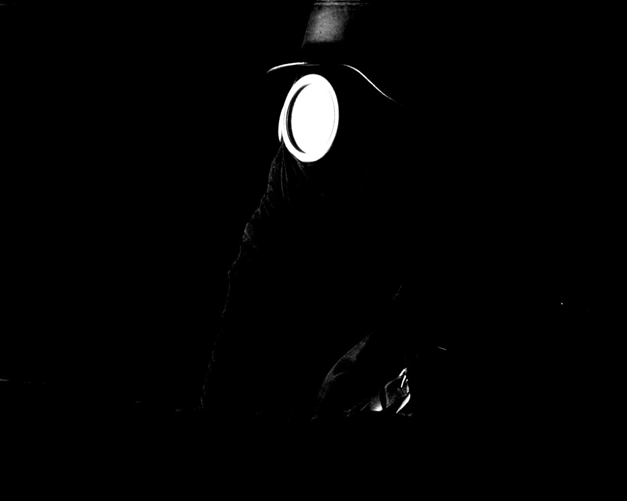 В противогазе обои