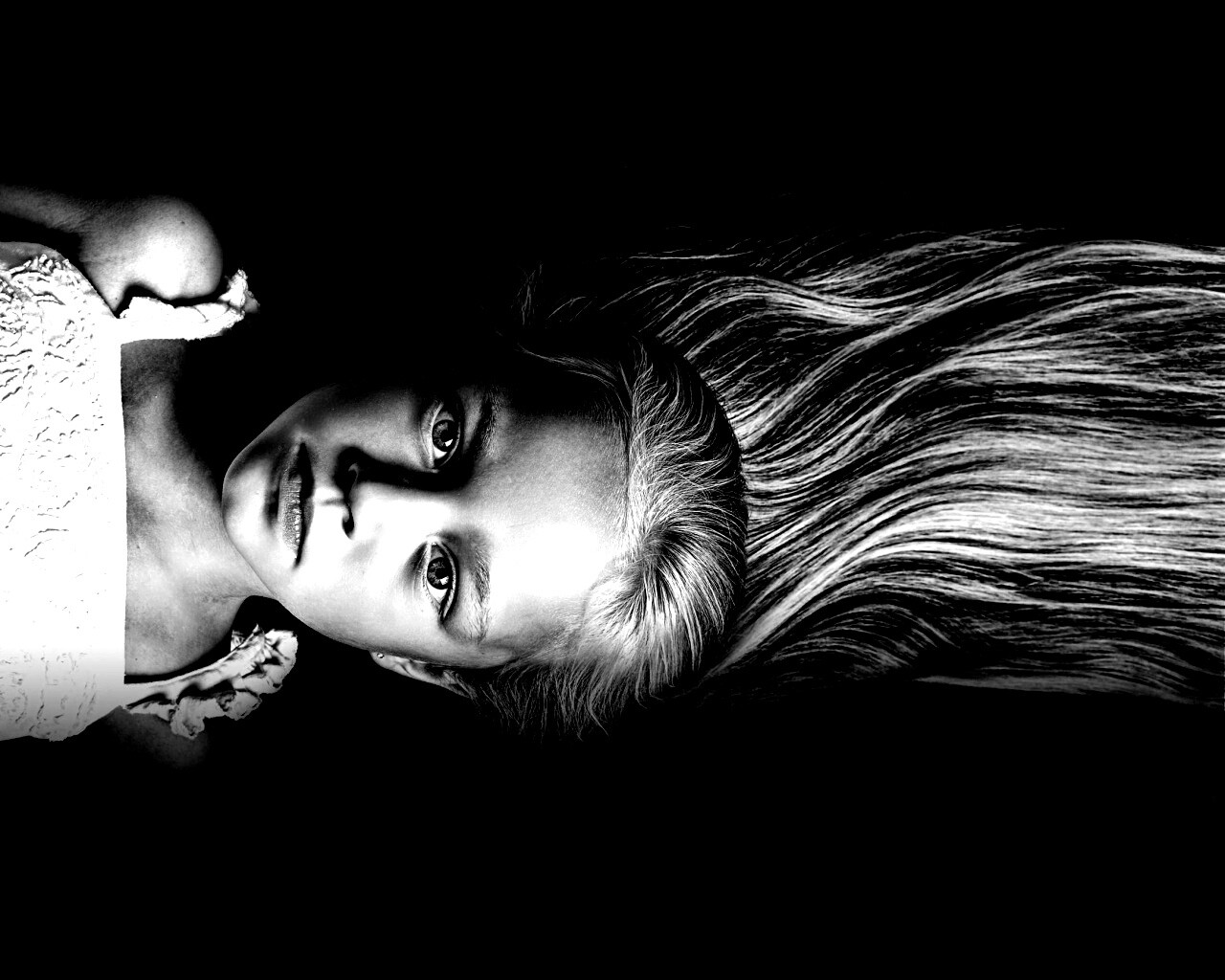 Маленькая девочка обои