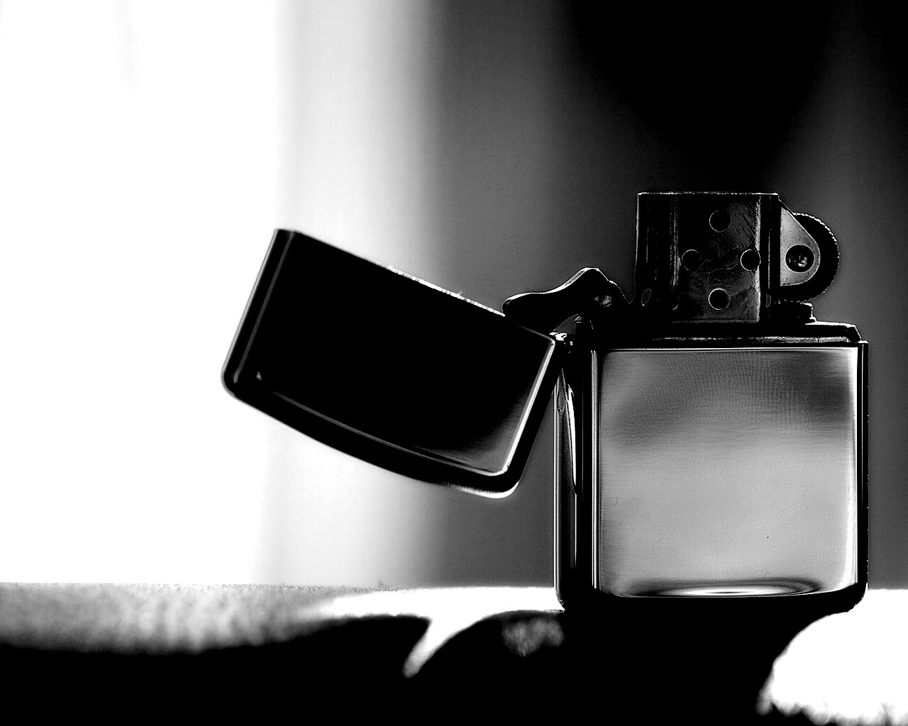 Зажигалка обои