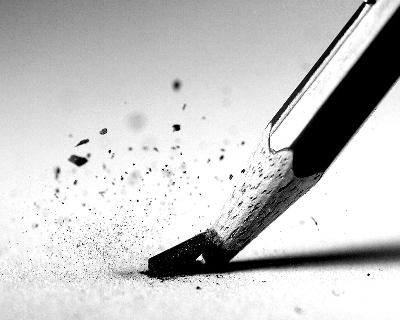 Сломанный карандаш обои