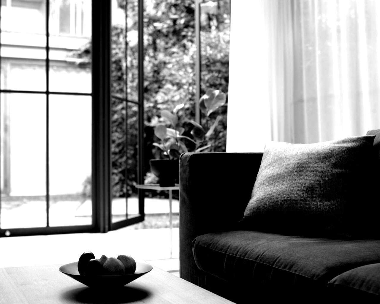 Фрукты в тарелке обои