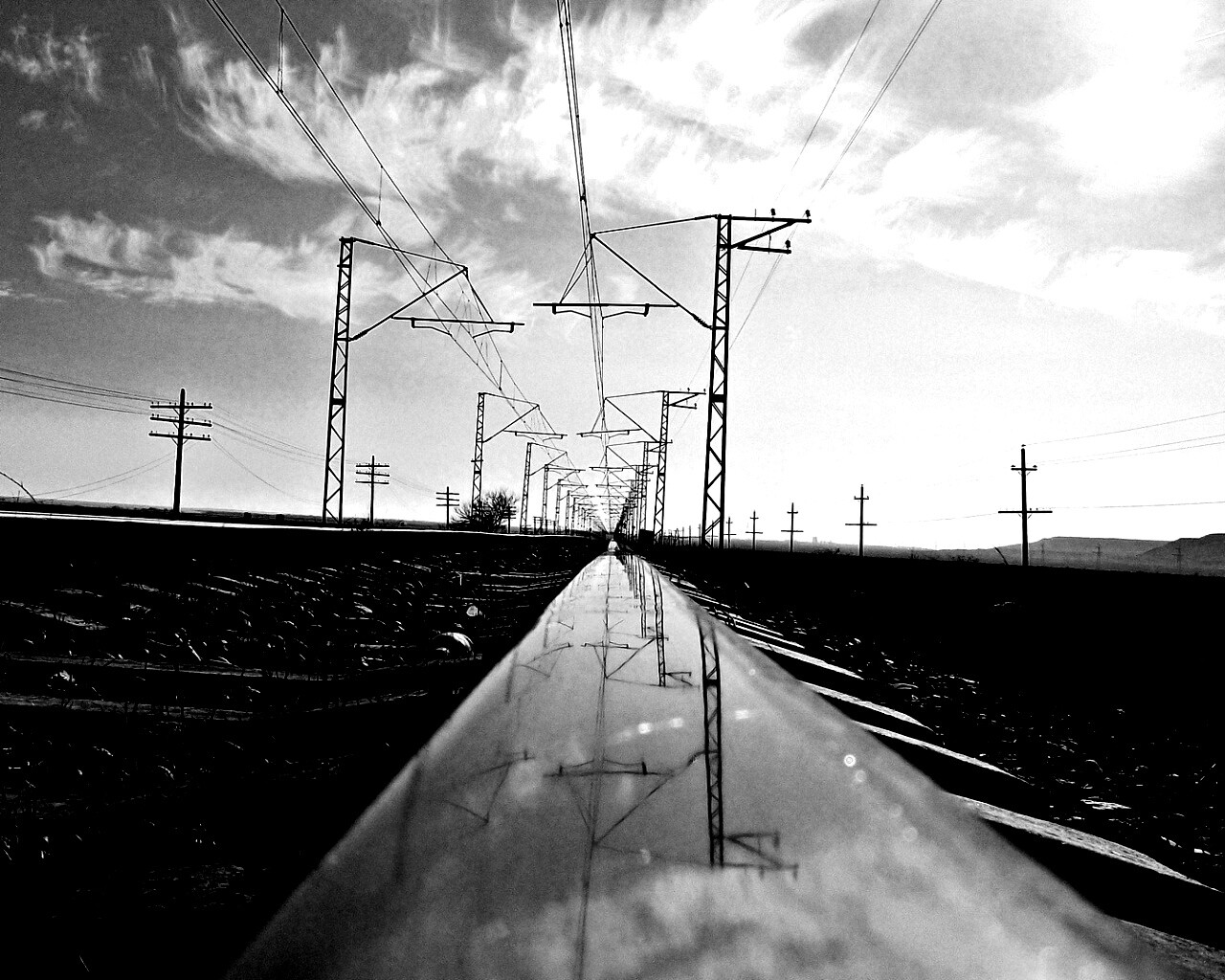 Отражение в рельсе обои