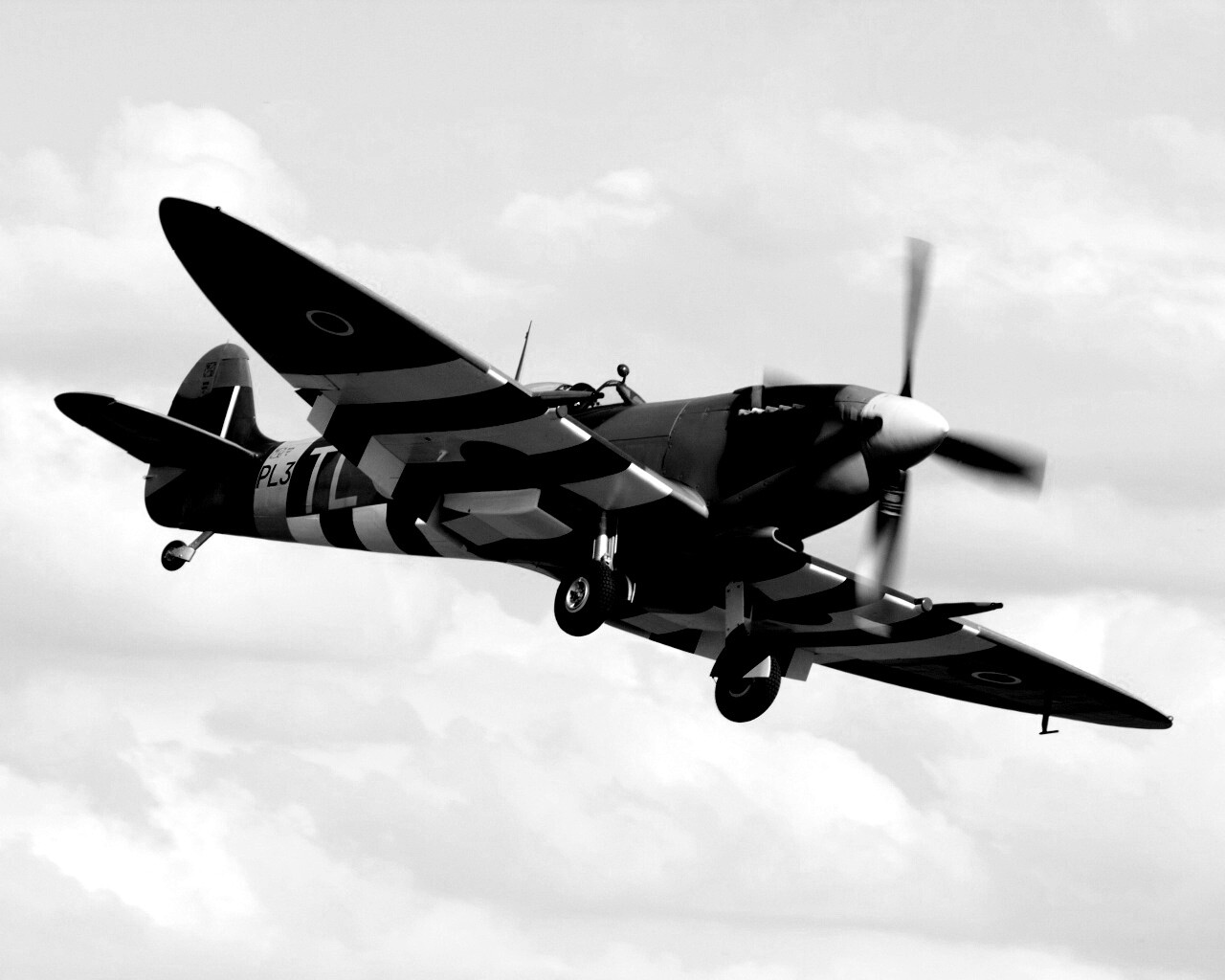 Истребитель времён Второй Мировой Войны обои
