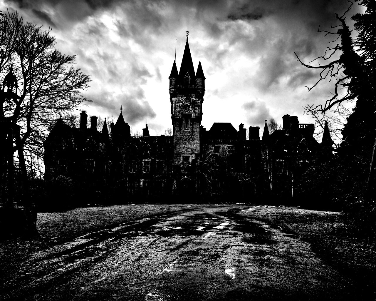 Разрушающийся замок обои