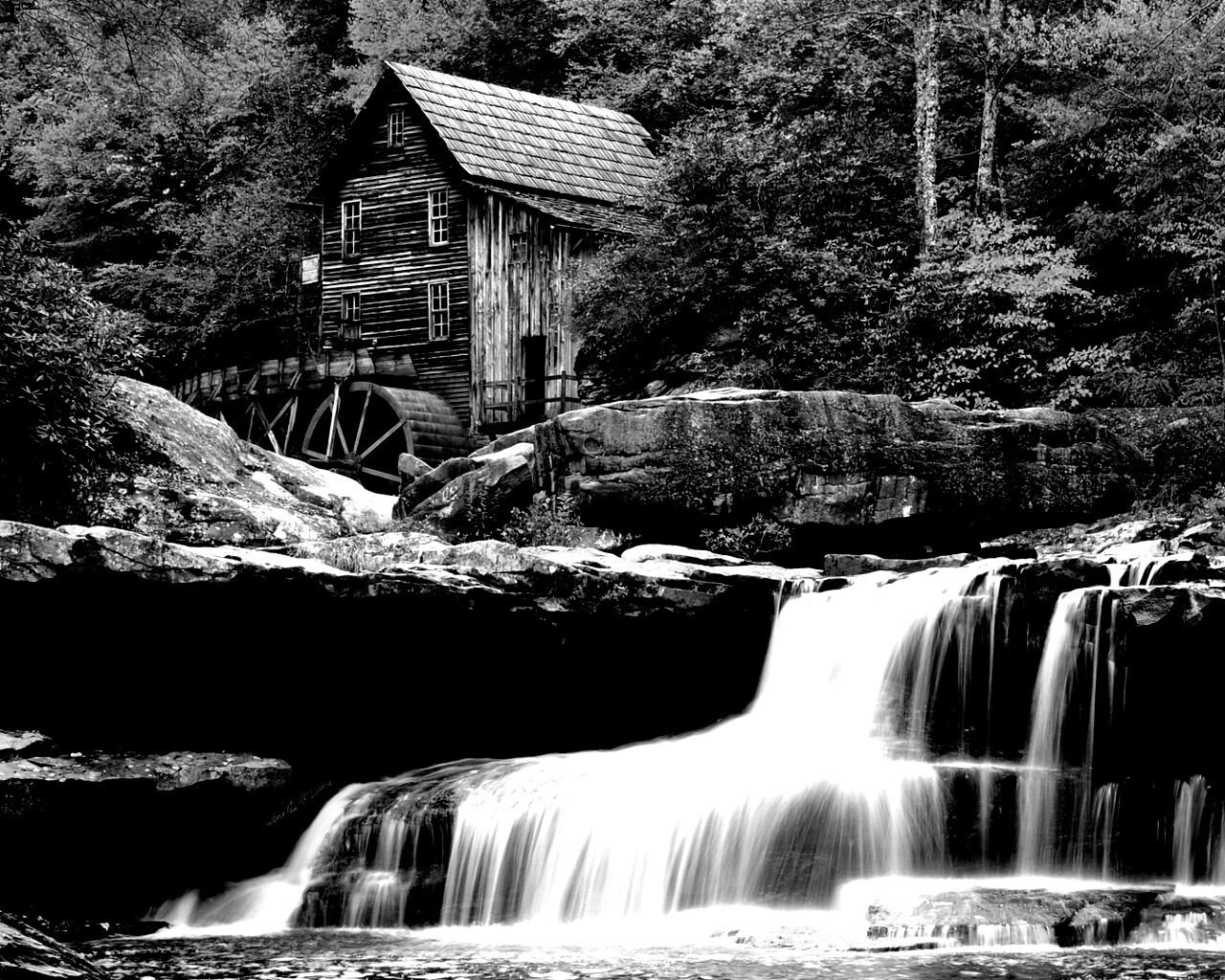 Дом, водяное колесо и водопад обои