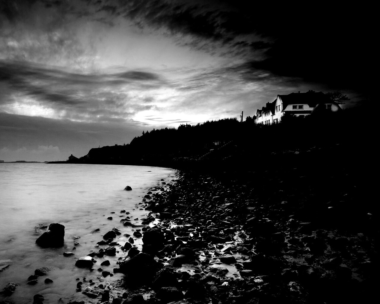 Дом у озера обои