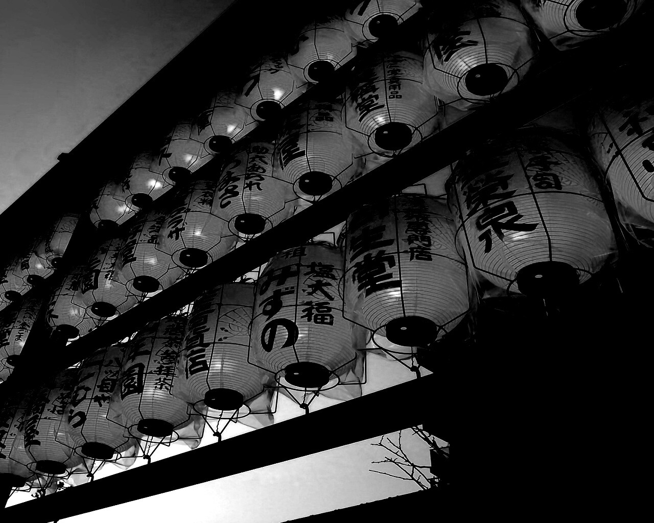 Японские фонарики вечером обои