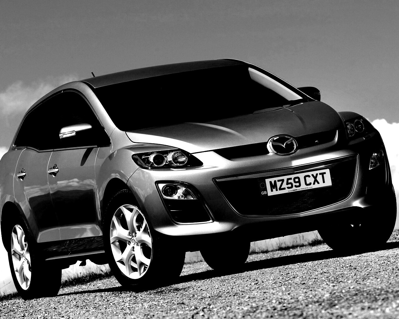 Кроссовер Mazda обои