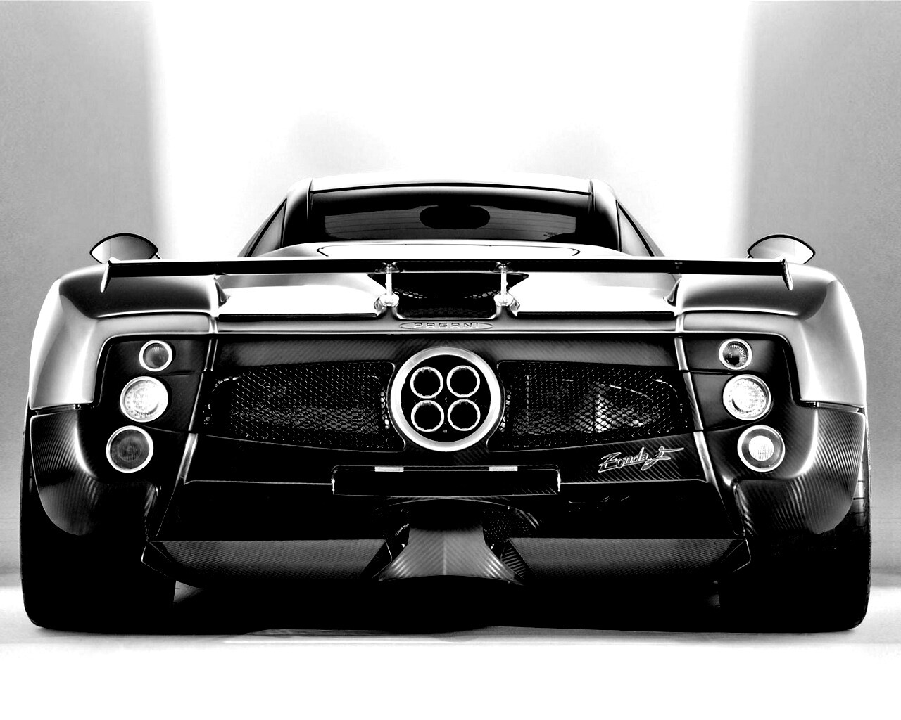 Pagani Zonda сзади обои