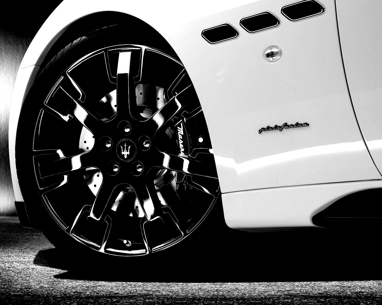 Колесу Maserati Granturismo обои