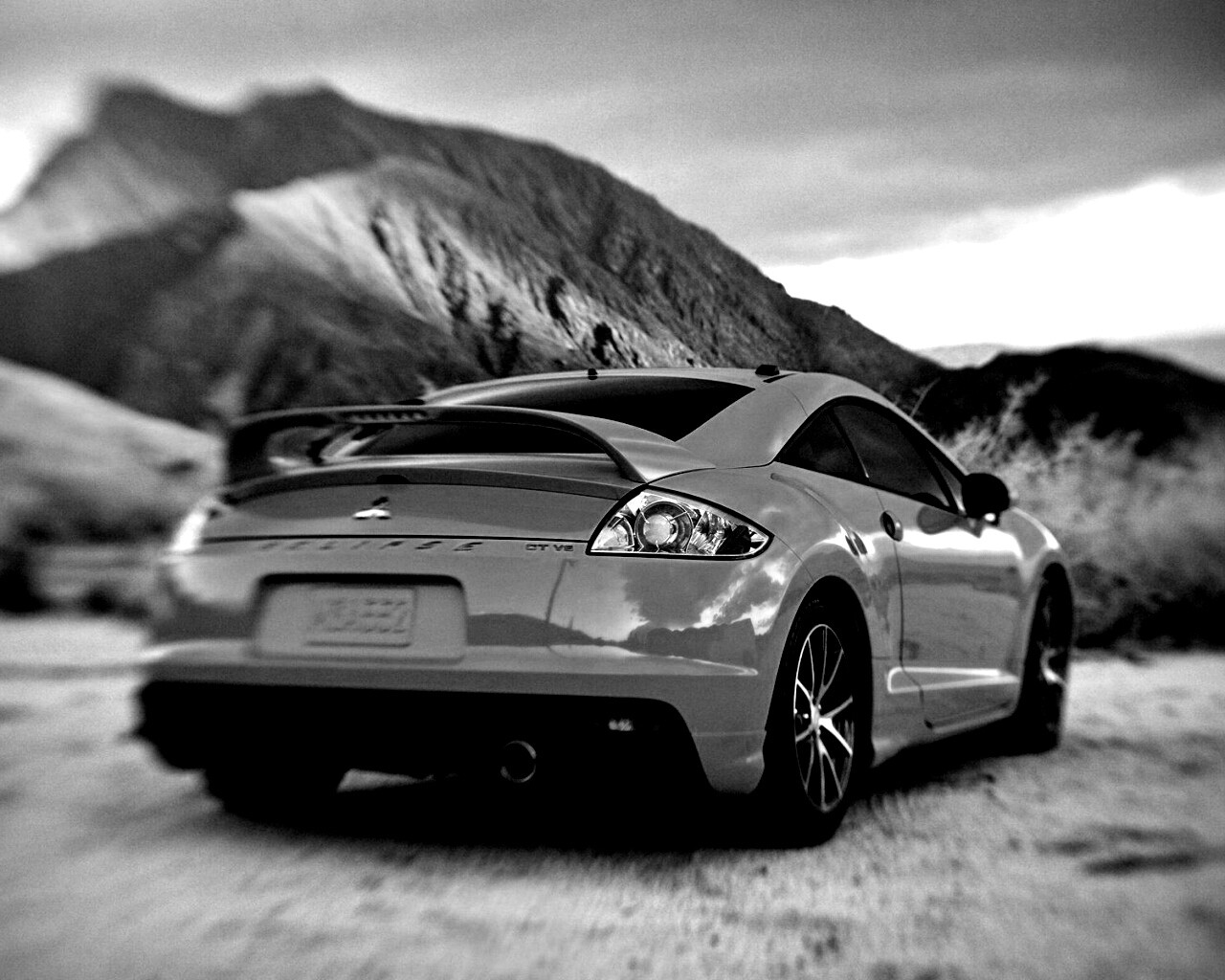 Mitsubishi в горах обои