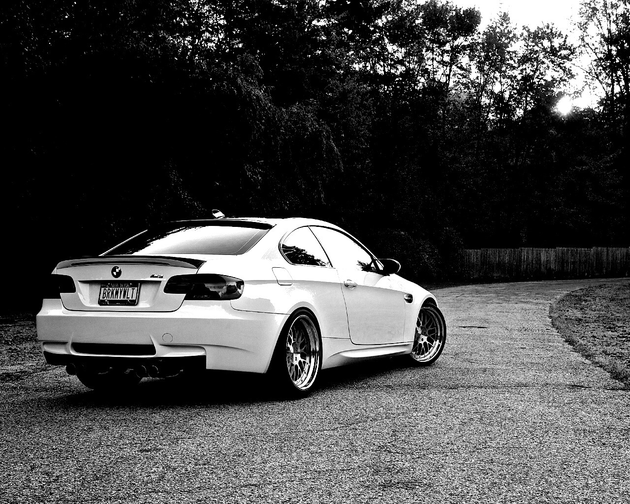 Белый BMW M3 обои
