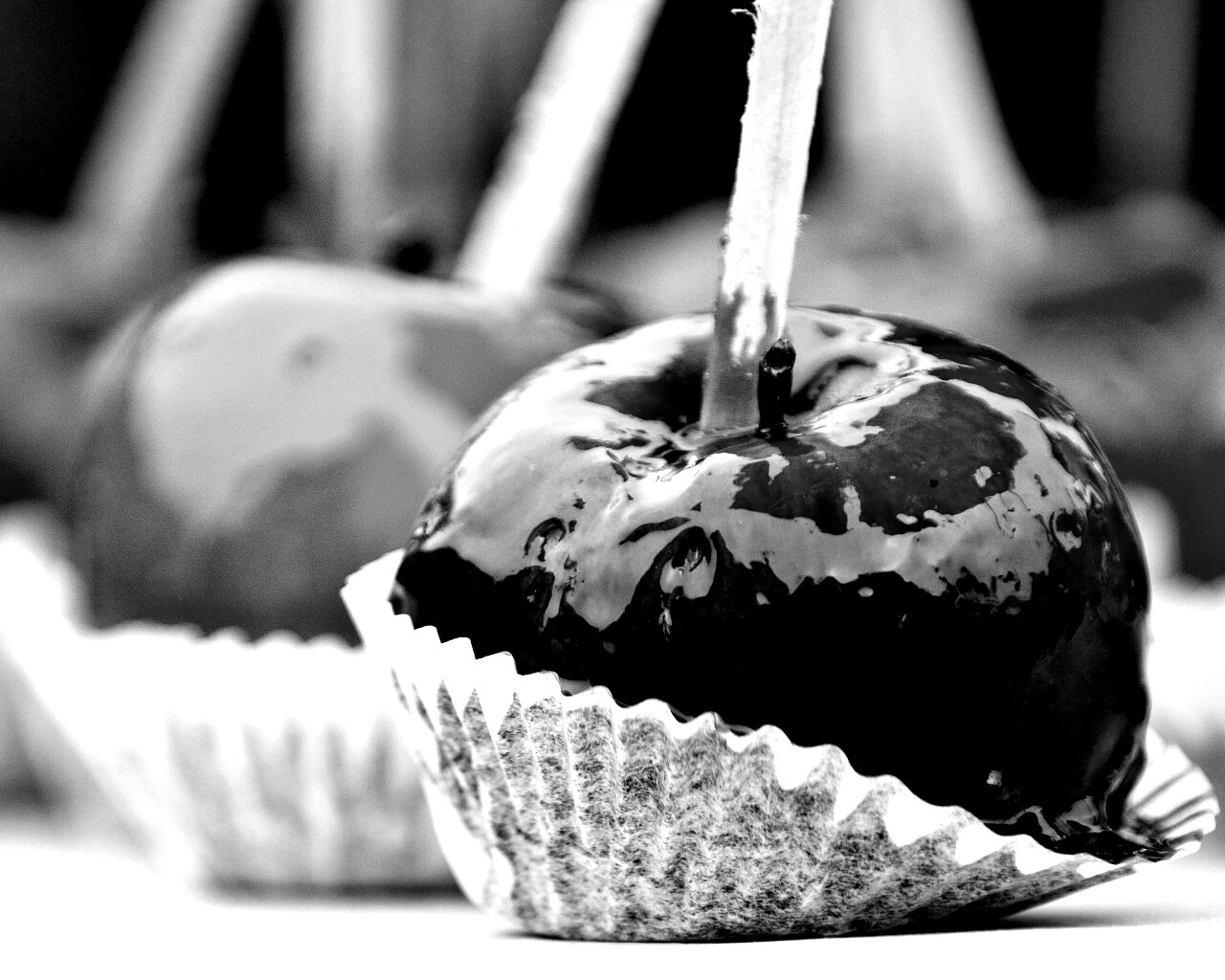 Яблочко в карамели обои