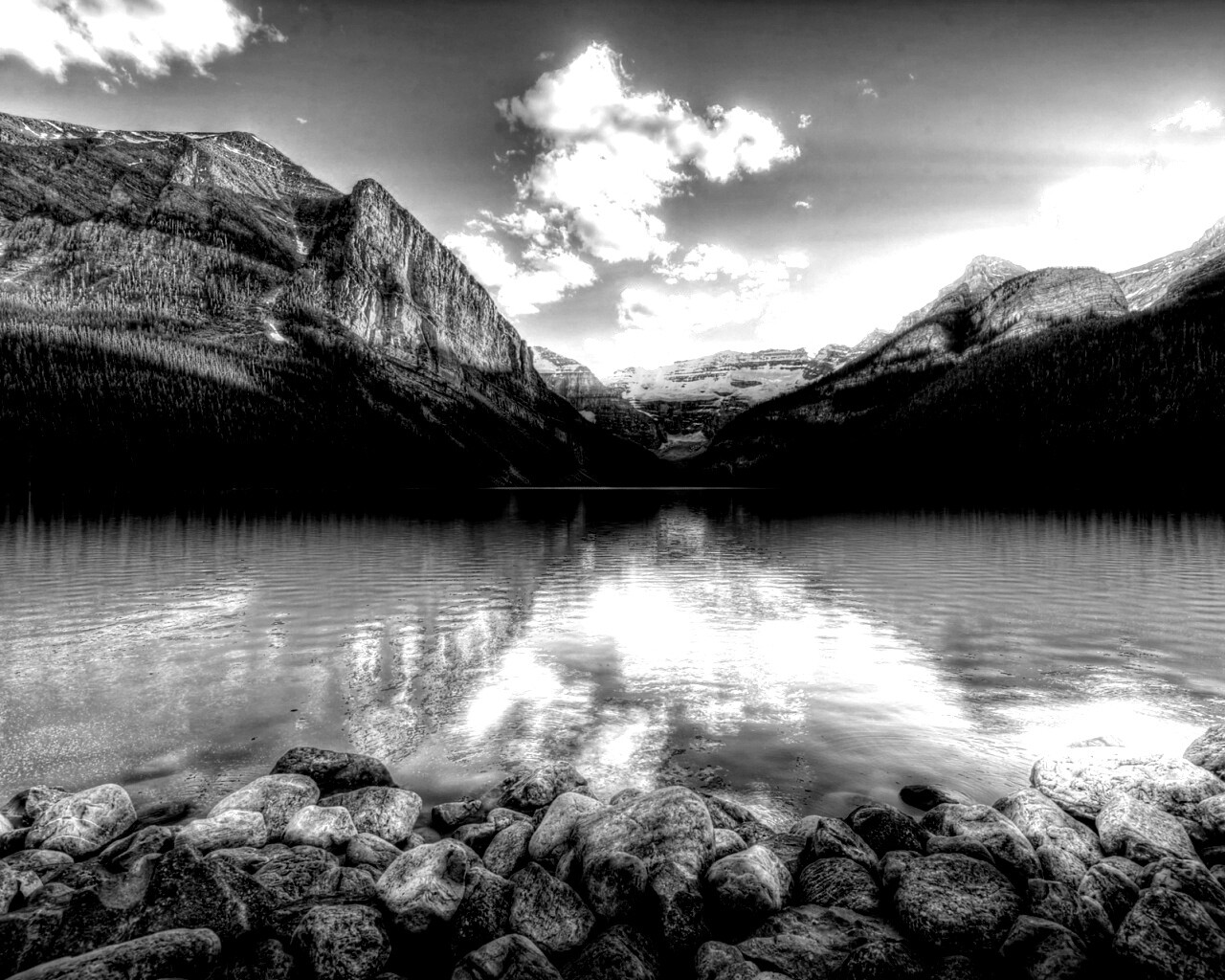 Горное озеро обои