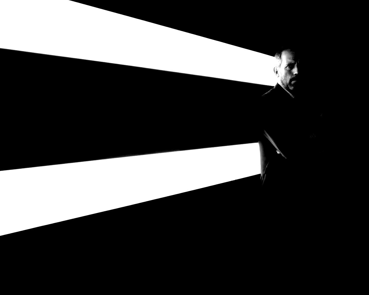 Хаус в лаборатории обои