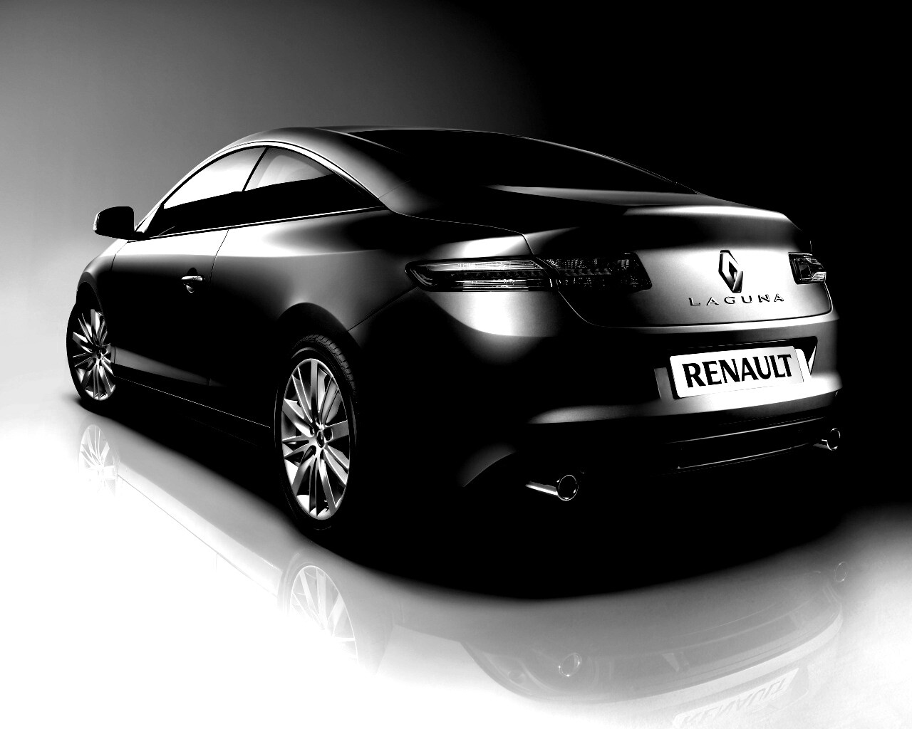 Рено Лагуна: вид сзади обои