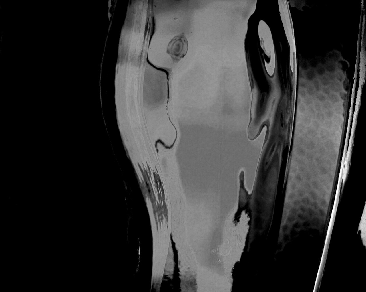 Абстрактное в бутылочном стекле обои