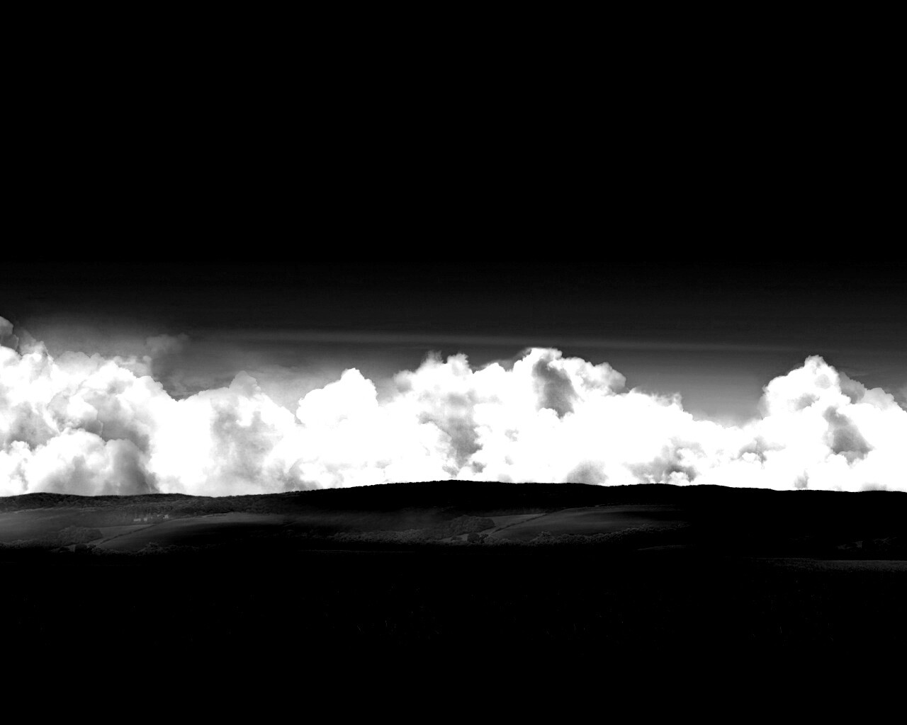 Облака у самой земли обои