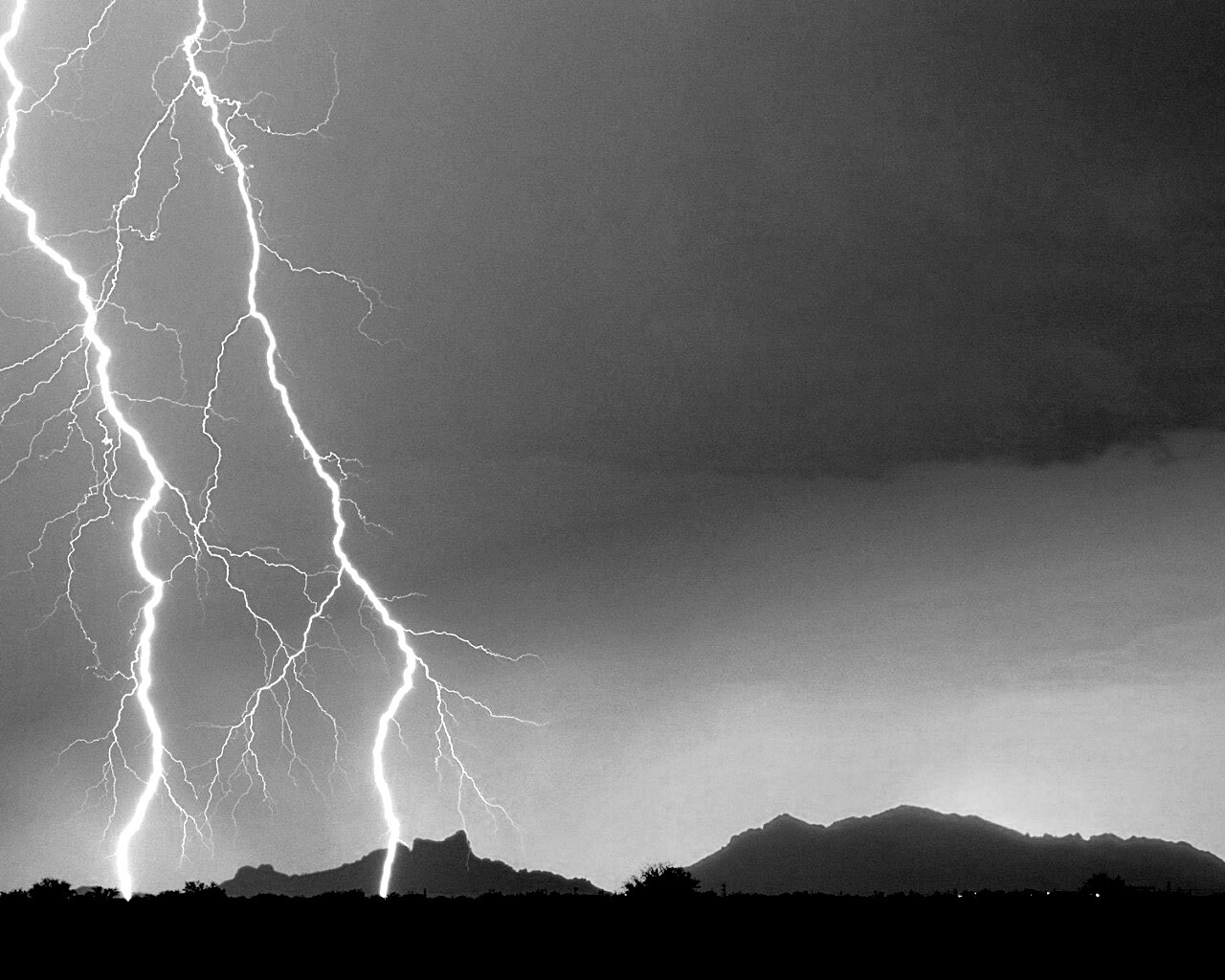 Двойная молния обои