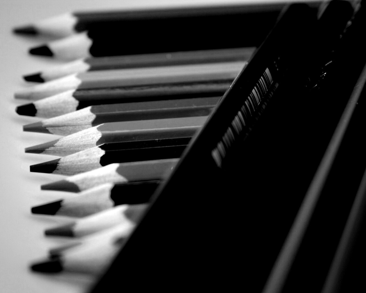 Цветные карандаши обои