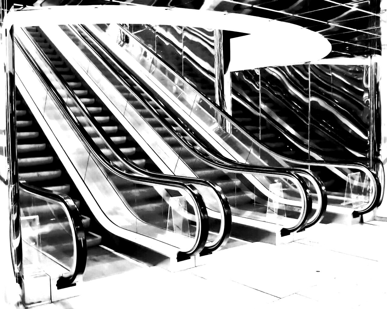 Современный эскалатор обои