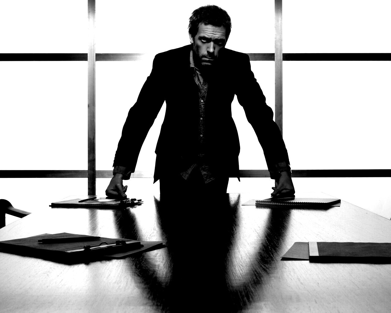 Хью Лори обои