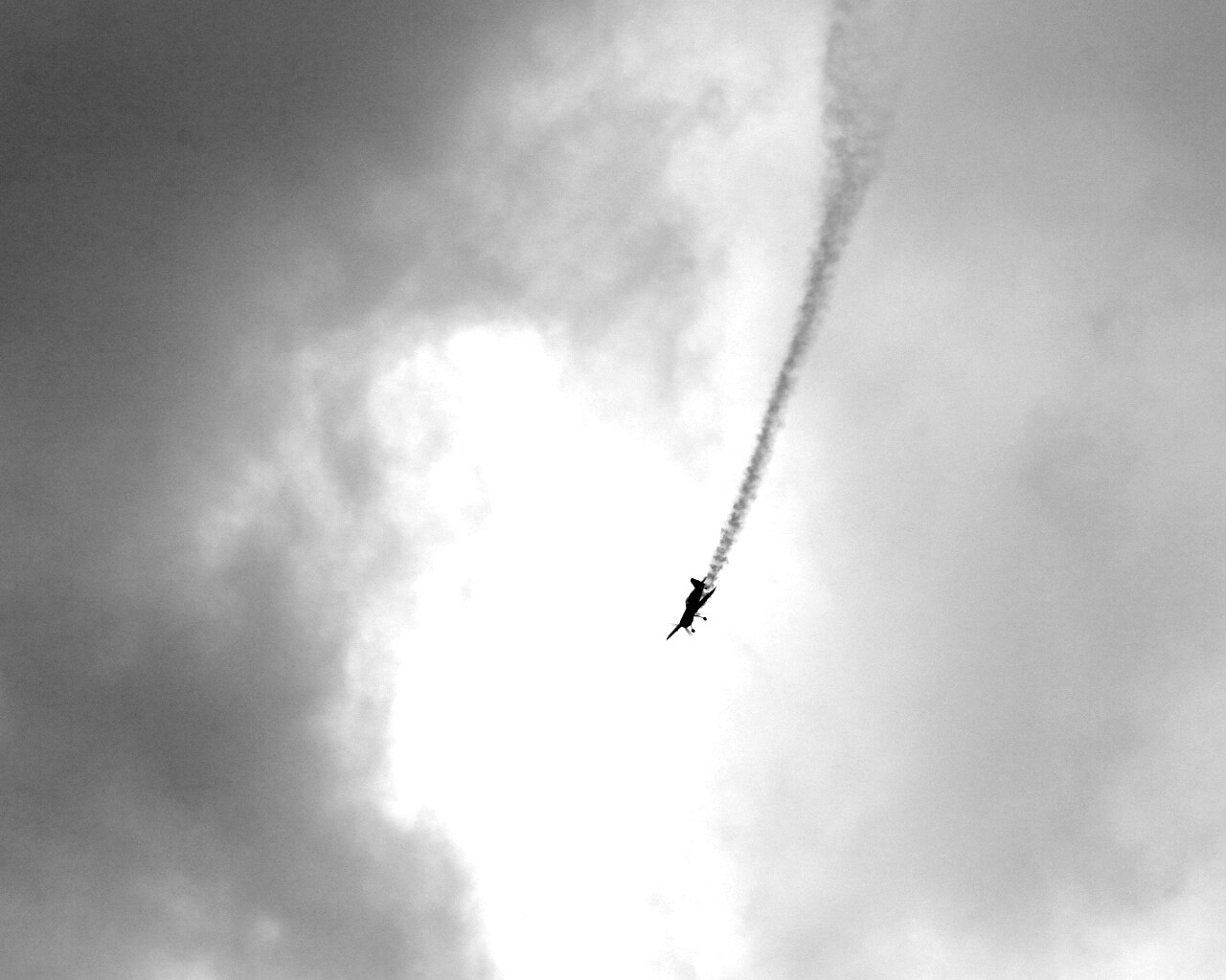 Падающий самолёт обои