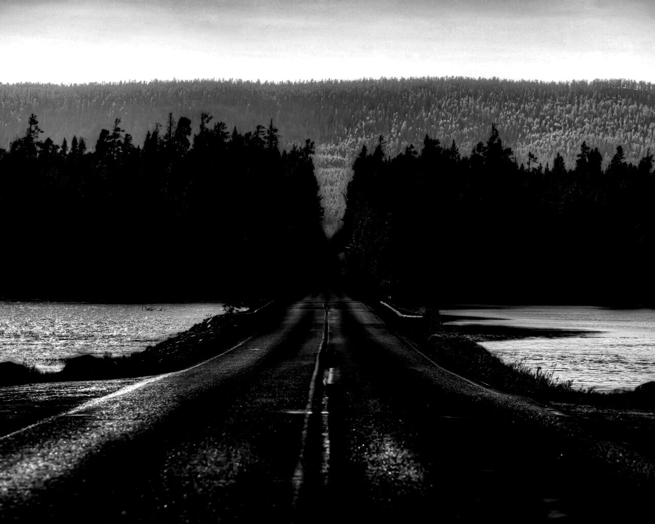 Дорога через озеро обои