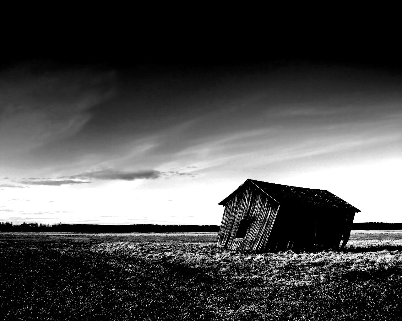 Покосившийся сарай обои