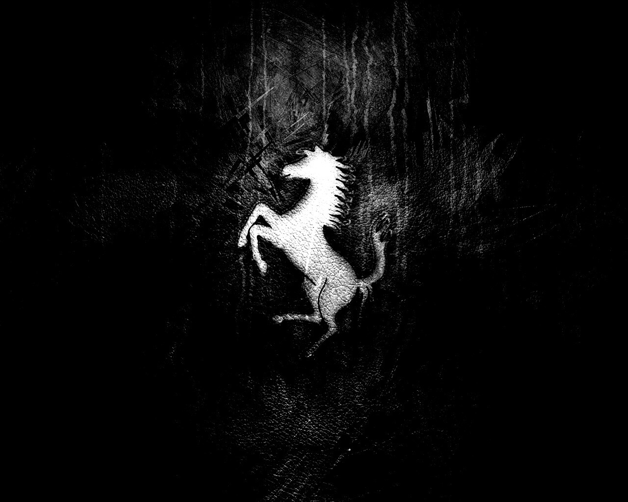 Конь из песка обои