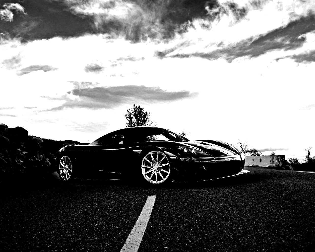 Черный кёнигсег обои