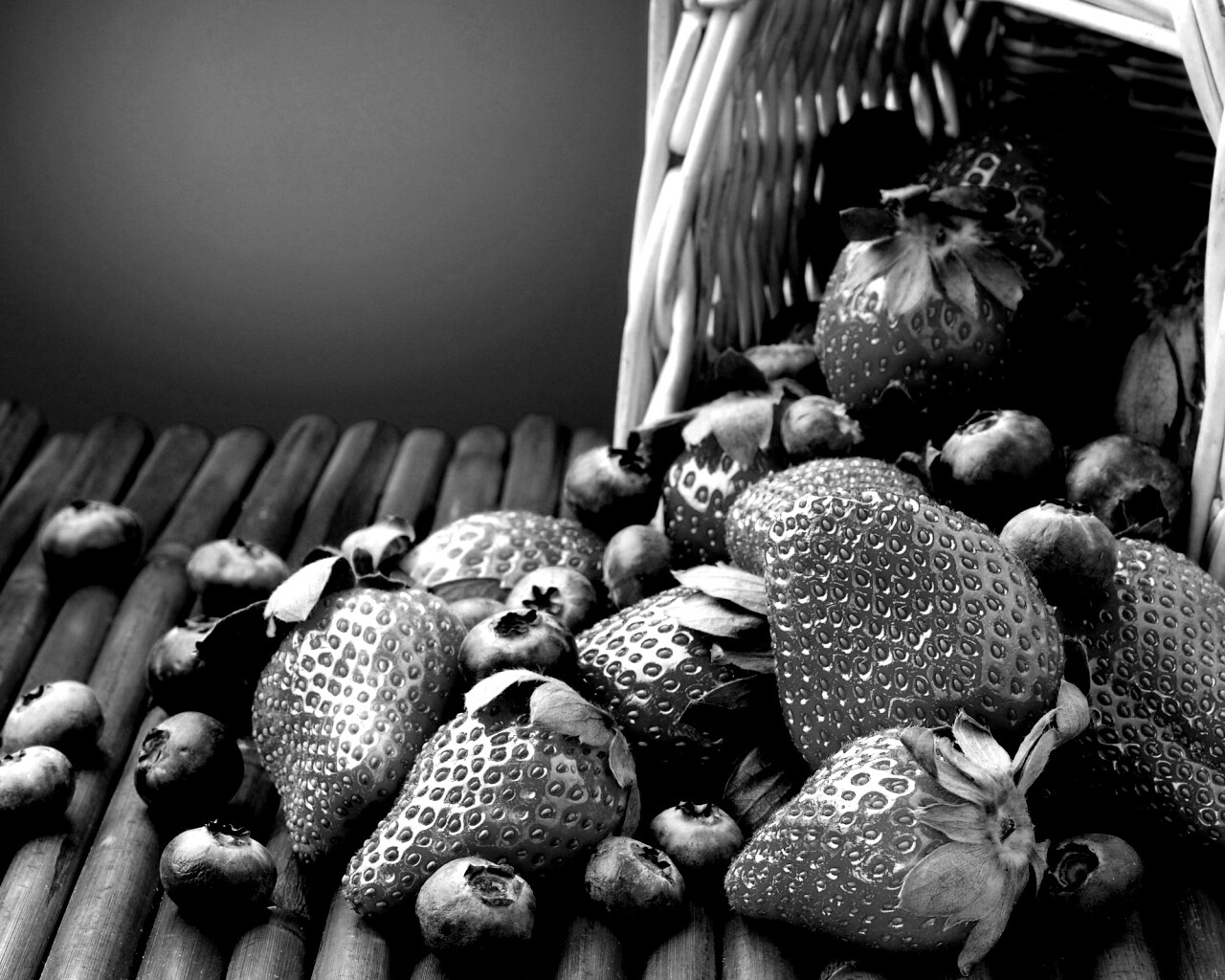 Спелые ягоды обои