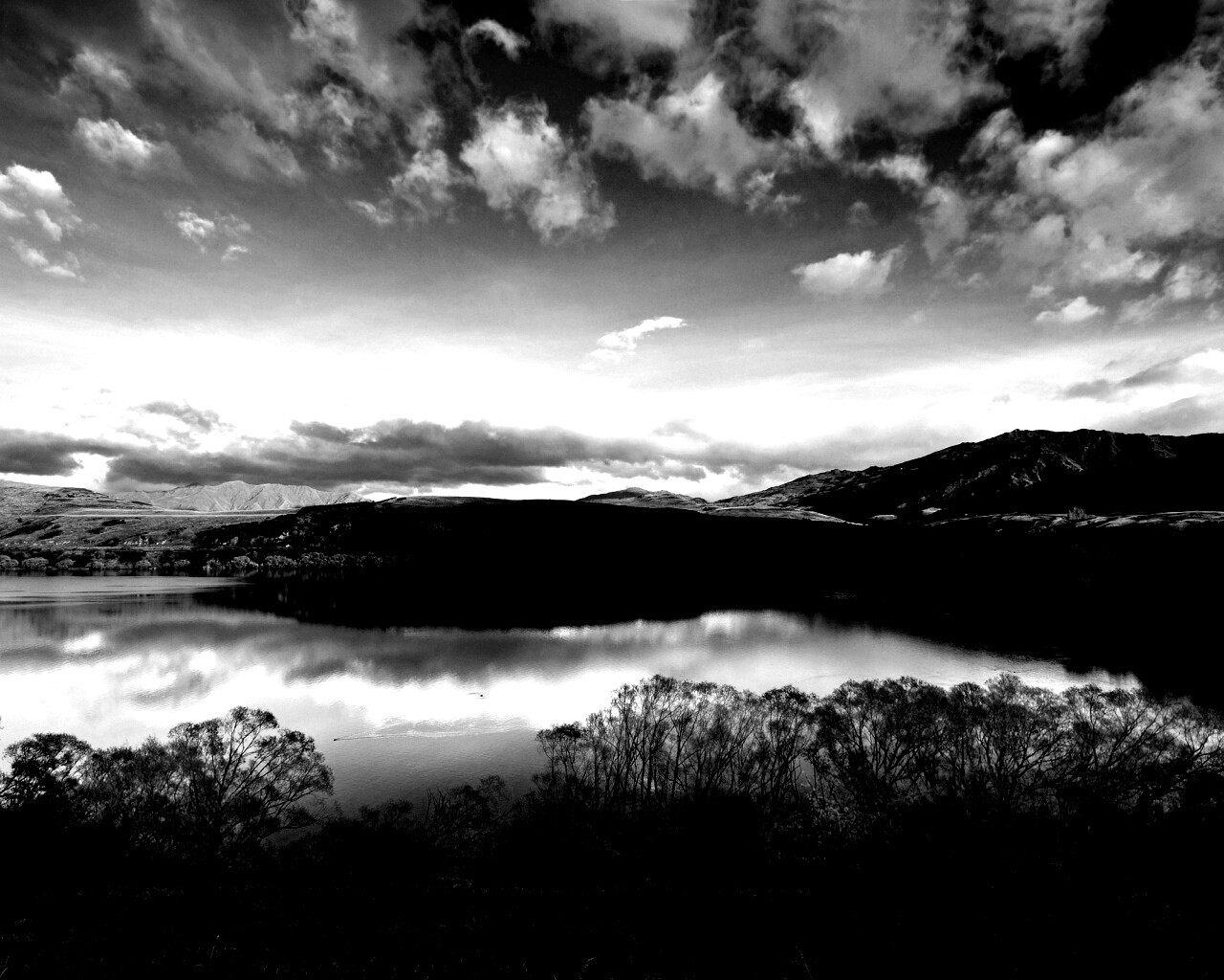 Живописное озеро обои