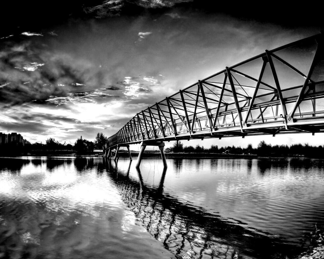 Мост через реку обои