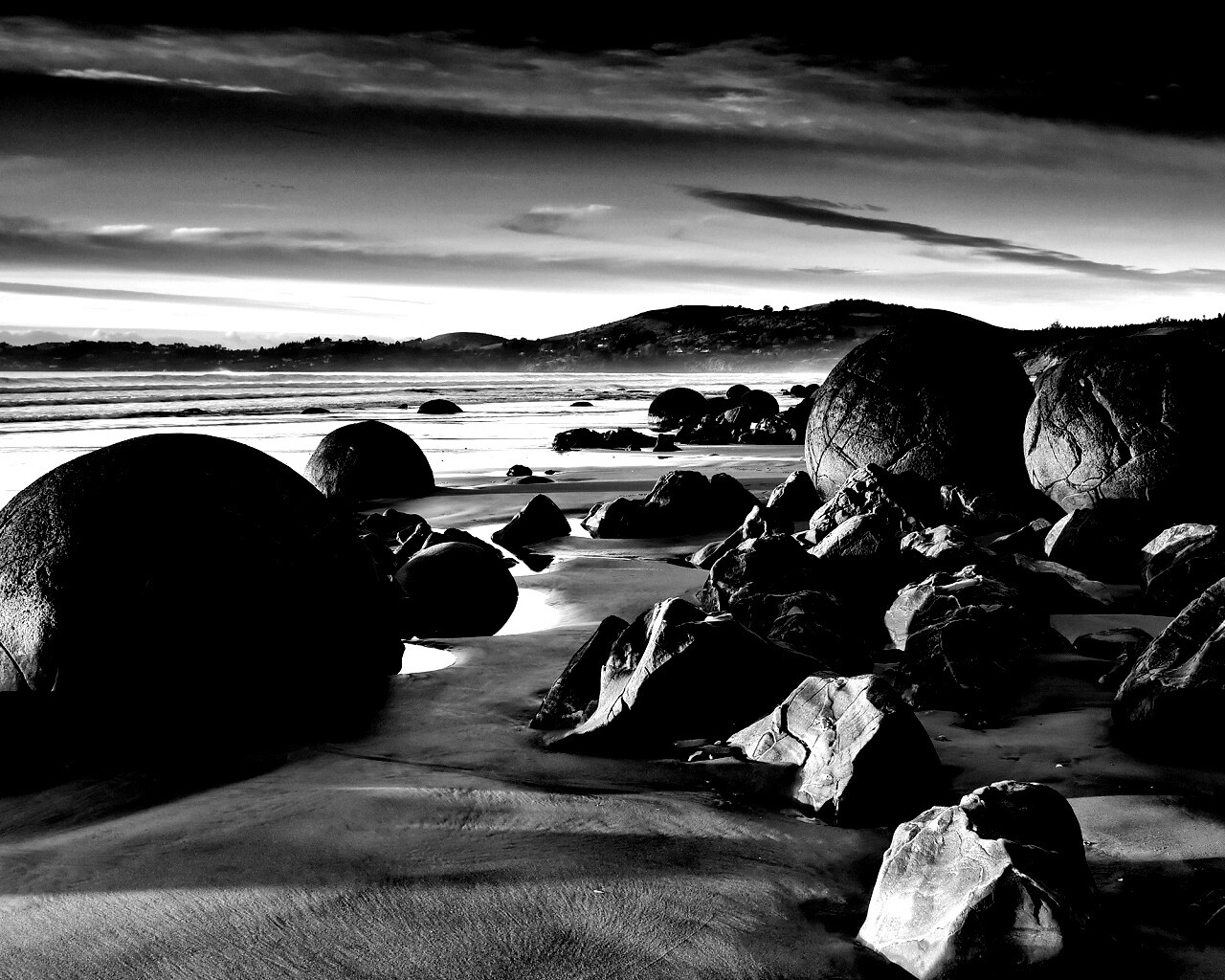 Каменные шары обои