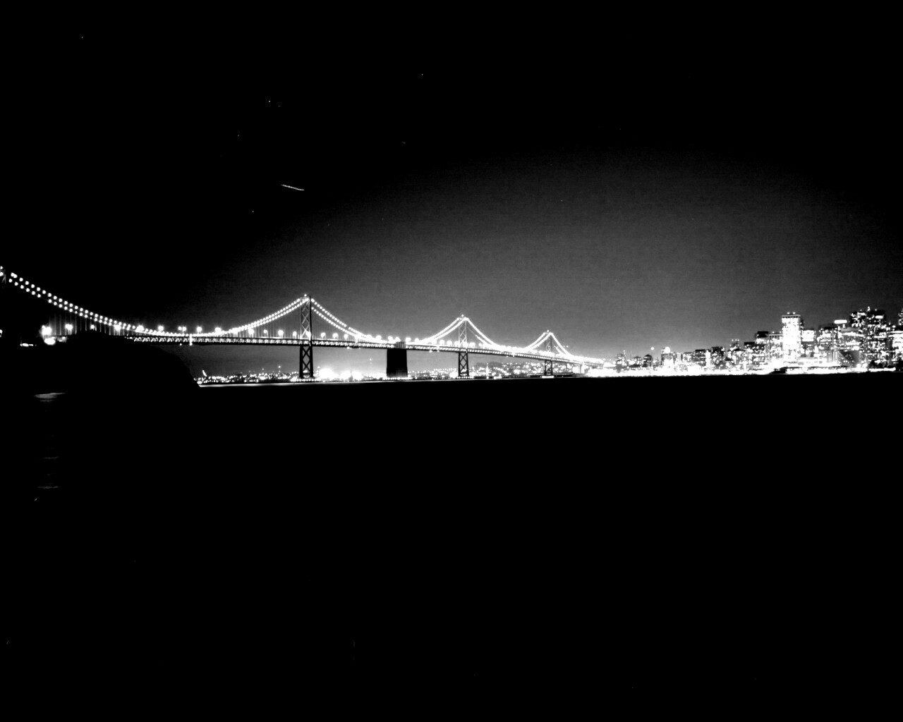 Вид на ночной мост обои