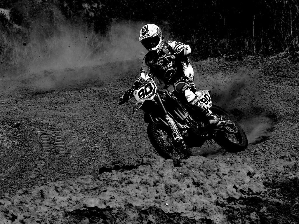 На мототреке обои