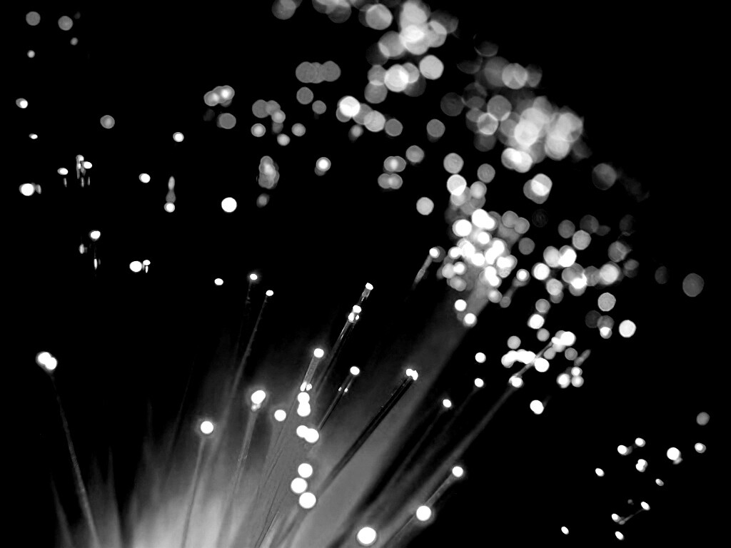 Огоньки на оптоволокне обои