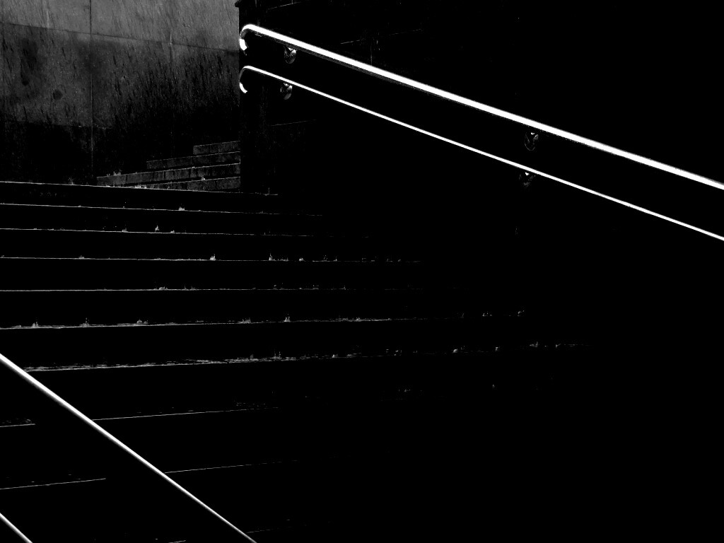 Спуск в подземный переход обои