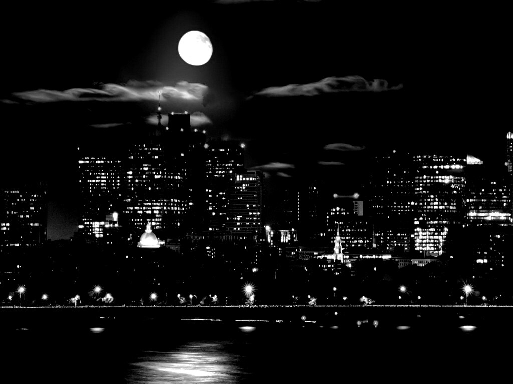 Луна над мегаполисом обои