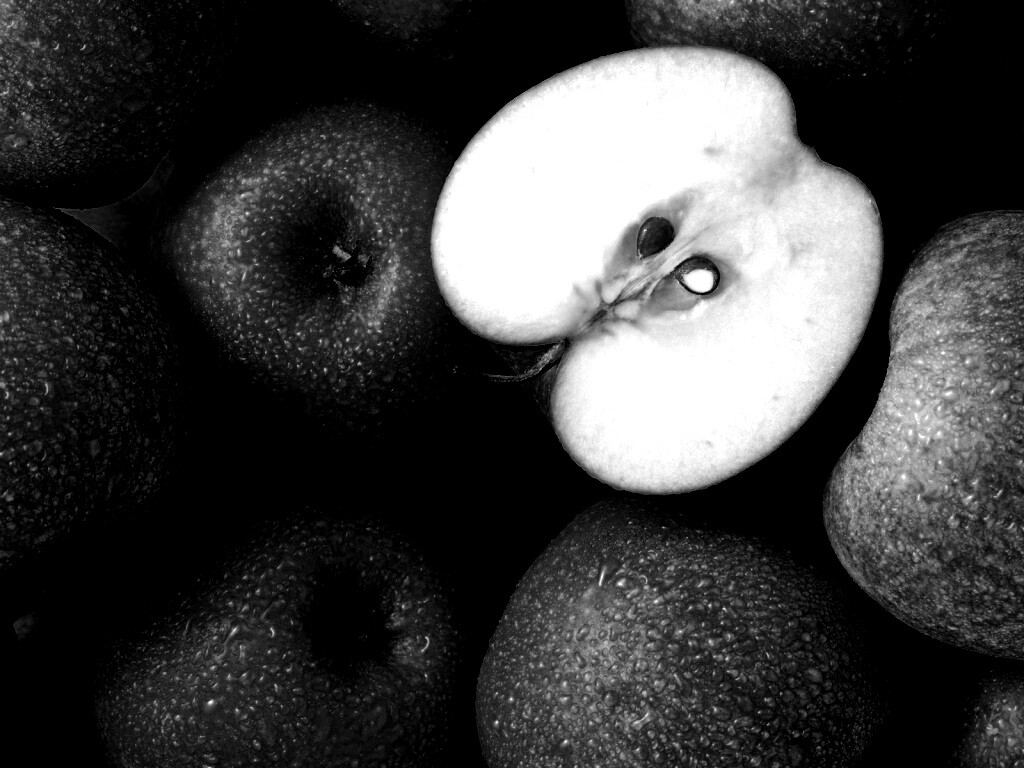 Вкусные свежие яблоки обои