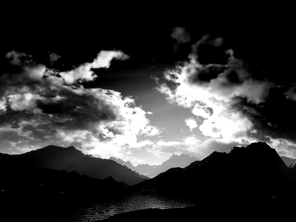 Закат в горах обои