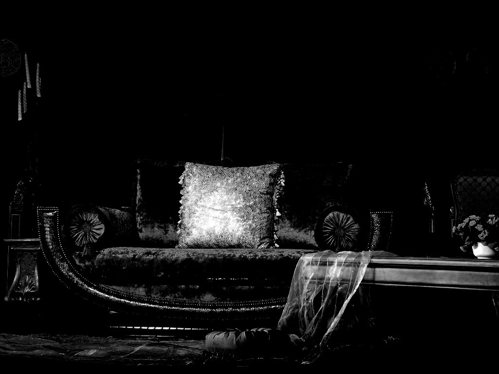 Комната в старом стиле обои