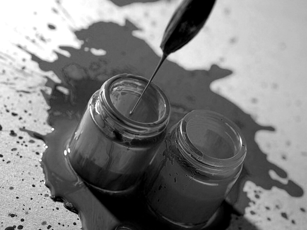 Баночки с краской обои