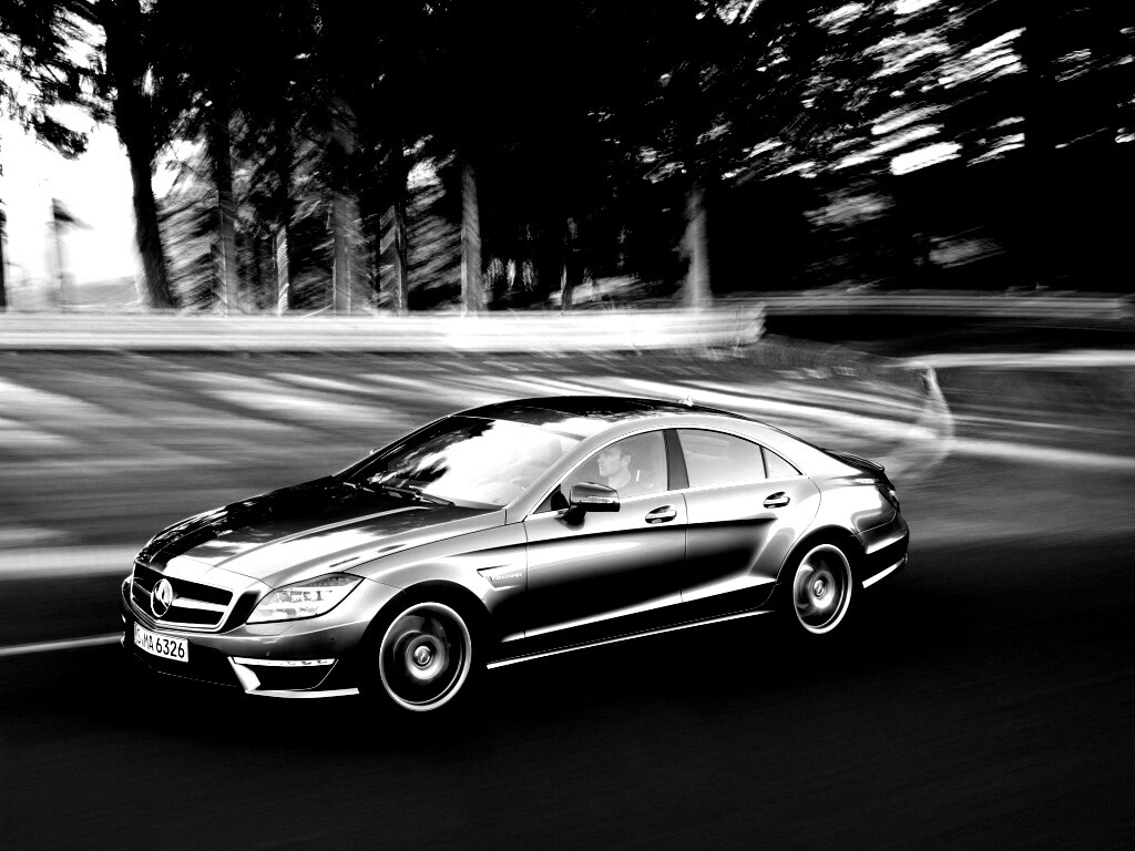 Мерседес в движении обои