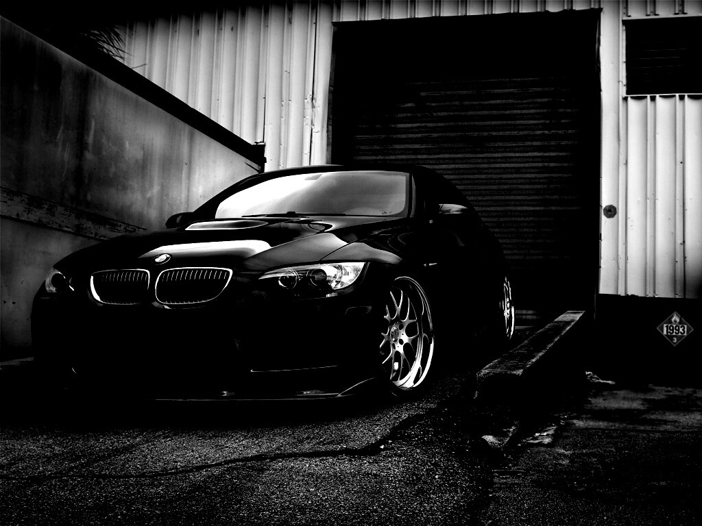 Чёрный БМВ обои